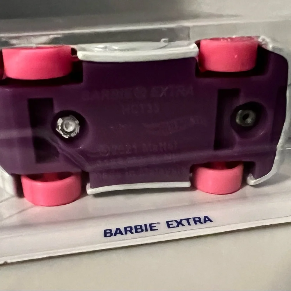 2021  Barbie Extra Mattel Pink/White Top Down Hot Wheels 3/10 HW Screen Time NEW